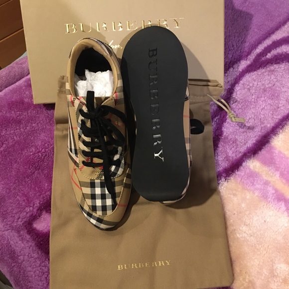 🆕AUTHENTIC BURBERRY SIZE 9 Vintage check SNEAKER - Picture 3 of 10